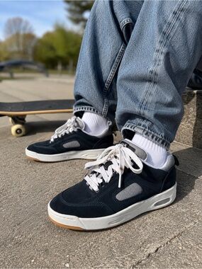 2XS Sports Tony Skate Shoes Men’s 10.5 Navy Blue Chunky Lace Up Sneakers